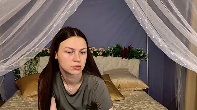 MaxinCarroll online show from 06-25-26, 10:20