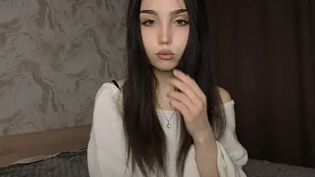 Qwami Amie online show from 05-11-26, 04:04