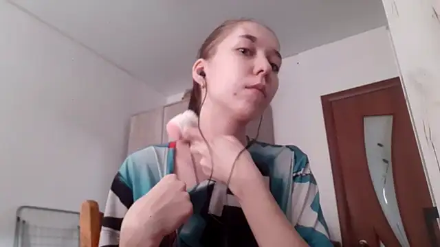 Snapshot of Annette_meow1 chatting on 02-12-26, 07:03 Annette meow1 online show from 02-12-26, 07:03