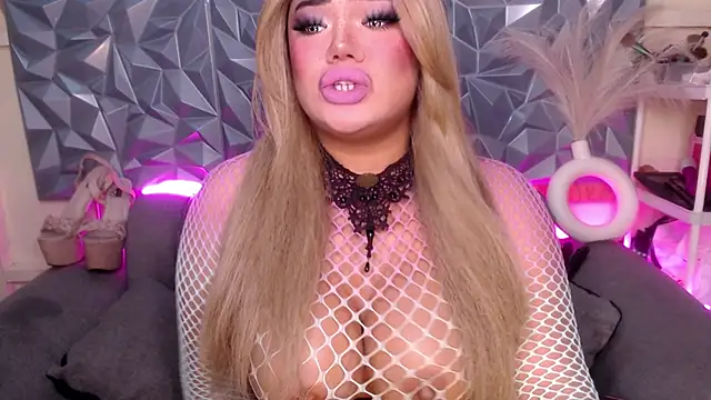 AlwaysHornyMia online show from 01-18-26, 01:48