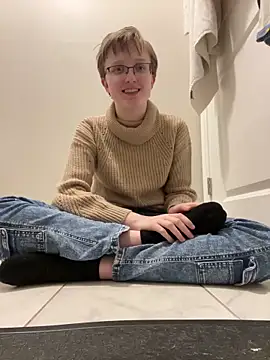 Lassie Cassie online show from 12-22-25, 05:15