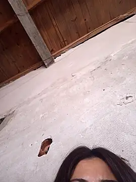 Snapshot of emmacurvyhot chatting on 01-05-26, 05:27 emmacurvyhot online show from 01-05-26, 05:27