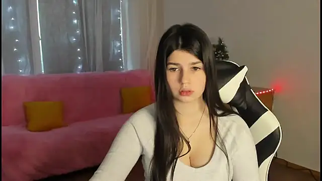 Snapshot of KisaModel chatting on 12-22-25, 08:22 KisaModel online show from 12-22-25, 08:22