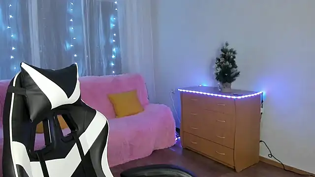 Snapshot of KisaModel chatting on 01-06-26, 01:42 KisaModel online show from 01-06-26, 01:42