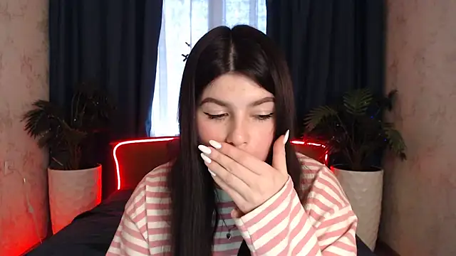 Snapshot of KisaModel chatting on 02-05-26, 08:19 KisaModel online show from 02-05-26, 08:19