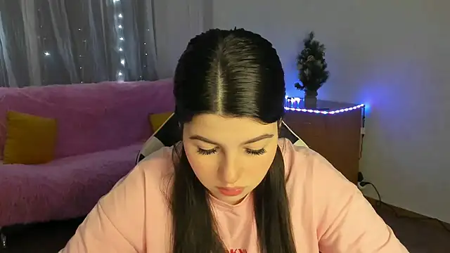 Snapshot of KisaModel chatting on 02-11-26, 12:37 KisaModel online show from 02-11-26, 12:37