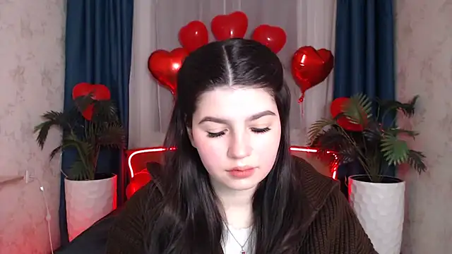 Snapshot of KisaModel chatting on 02-13-26, 01:01 KisaModel online show from 02-13-26, 01:01