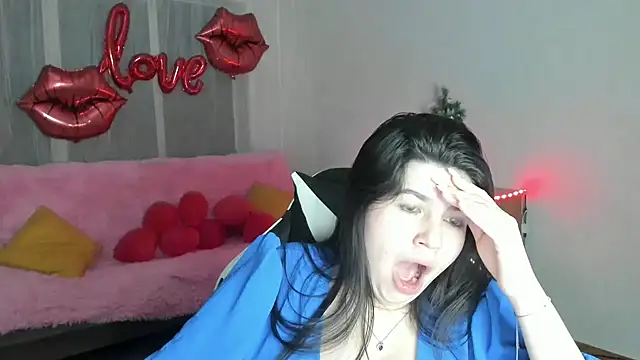 Snapshot of KisaModel chatting on 02-19-26, 07:43 KisaModel online show from 02-19-26, 07:43