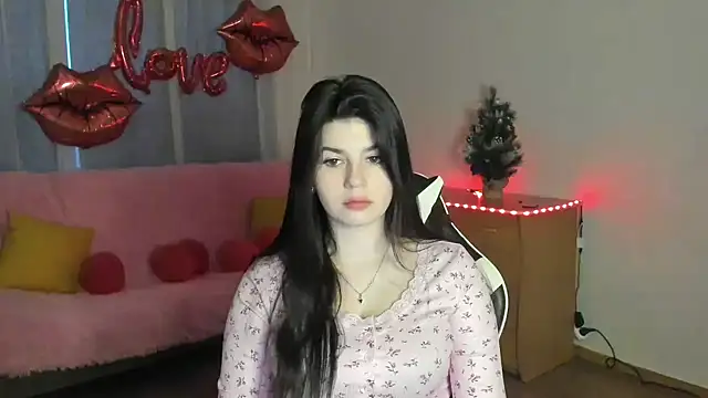 Snapshot of KisaModel chatting on 02-21-26, 01:06 KisaModel online show from 02-21-26, 01:06