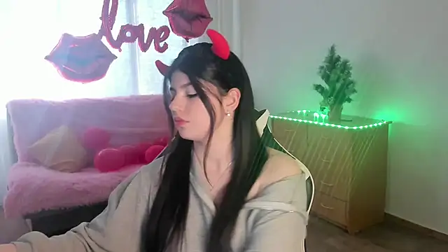 Snapshot of KisaModel chatting on 03-02-26, 07:26 KisaModel online show from 03-02-26, 07:26