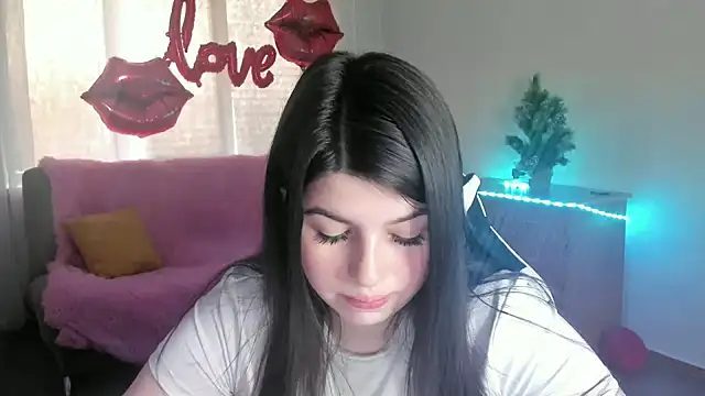 Snapshot of KisaModel chatting on 03-07-26, 01:24 KisaModel online show from 03-07-26, 01:24