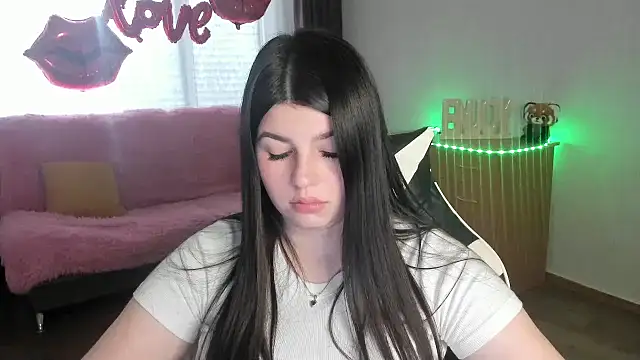 KisaModel online show from 04-28-26, 02:27