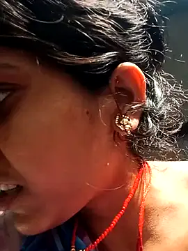 Snapshot of Chayna_singh chatting on 06-23-26, 01:36 Chayna singh online show from 06-23-26, 01:36