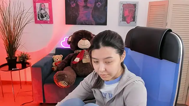 SirenMystiq online show from 12-14-25, 07:47