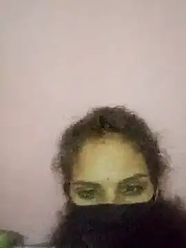 Snapshot of harshita01 chatting on 02-18-26, 02:02 harshita01 online show from 02-18-26, 02:02