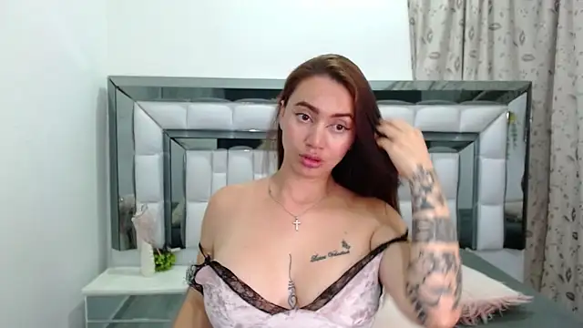 Snapshot of rebecagoldene chatting on 02-03-26, 06:22 rebecagoldene online show from 02-03-26, 06:22