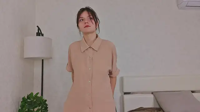 NyraVesperis online show from 04-03-26, 06:55
