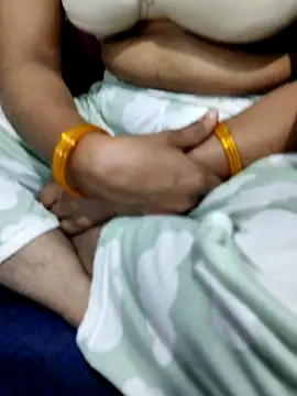 Snapshot of Cuple_masti72 chatting on 02-02-26, 07:45 Cuple masti72 online show from 02-02-26, 07:45