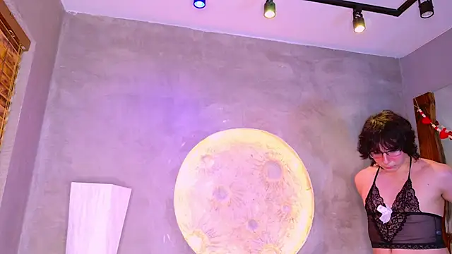 Snapshot of Shelly_bat chatting on 03-09-26, 10:14 Shelly bat online show from 03-09-26, 10:14