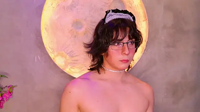 Snapshot of Shelly_bat chatting on 03-11-26, 10:05 Shelly bat online show from 03-11-26, 10:05