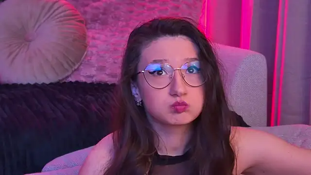 Snapshot of TheaMalekoo chatting on 02-08-26, 07:56 TheaMalekoo online show from 02-08-26, 07:56