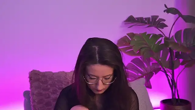 TheaMalekoo online show from 04-10-26, 07:02