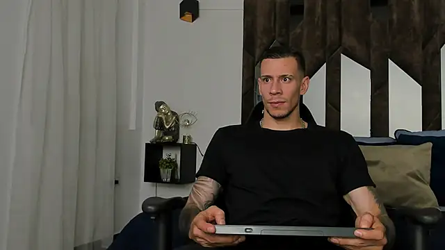 Snapshot of J_king__ chatting on 01-12-26, 05:51 J king online show from 01-12-26, 05:51