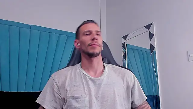 Snapshot of J_king__ chatting on 03-04-26, 09:54 J king online show from 03-04-26, 09:54