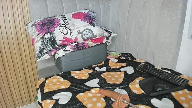 Snapshot of TiifanyGrey chatting on 01-10-26, 02:41 TiifanyGrey online show from 01-10-26, 02:41