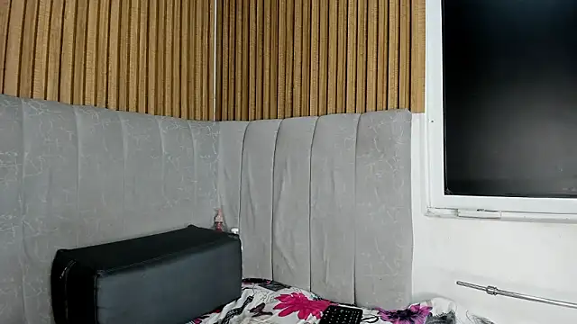 Snapshot of TiifanyGrey chatting on 01-18-26, 02:26 TiifanyGrey online show from 01-18-26, 02:26