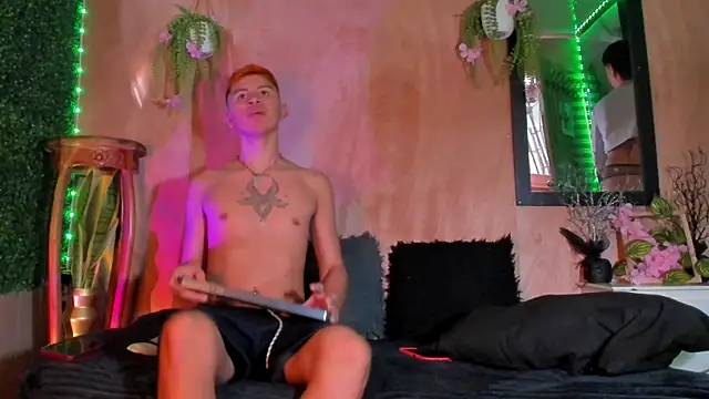 Snapshot of DeeQuinn_Blaze chatting on 12-18-25, 08:37 DeeQuinn Blaze online show from 12-18-25, 08:37