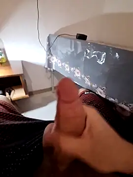 Snapshot of Berk_3113 chatting on 02-20-26, 11:49 Berk 3113 online show from 02-20-26, 11:49