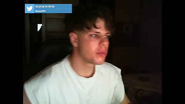 Snapshot of GymGuy0505 chatting on 12-19-25, 11:56 GymGuy0505 online show from 12-19-25, 11:56