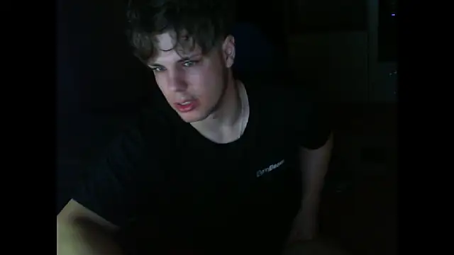 Snapshot of GymGuy0505 chatting on 01-11-26, 10:15 GymGuy0505 online show from 01-11-26, 10:15