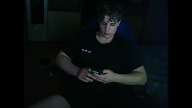 Snapshot of GymGuy0505 chatting on 01-12-26, 03:50 GymGuy0505 online show from 01-12-26, 03:50