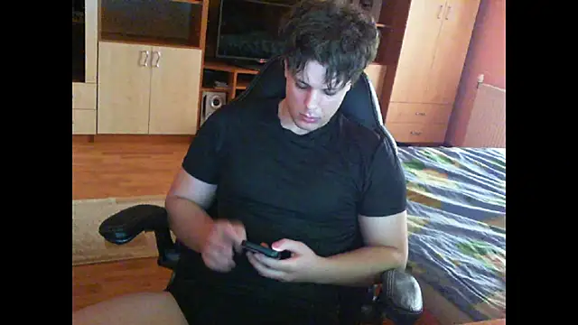 Snapshot of GymGuy0505 chatting on 02-23-26, 01:30 GymGuy0505 online show from 02-23-26, 01:30