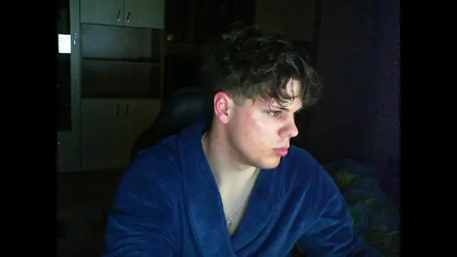 Snapshot of GymGuy0505 chatting on 03-12-26, 09:10 GymGuy0505 online show from 03-12-26, 09:10