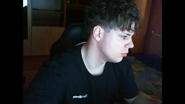 Snapshot of GymGuy0505 chatting on 03-15-26, 09:04 GymGuy0505 online show from 03-15-26, 09:04