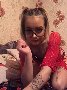 Barbika19 online show from 12-18-25, 08:59