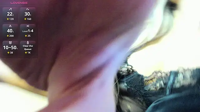 Snapshot of evelynvlove chatting on 02-26-26, 10:42 evelynvlove online show from 02-26-26, 10:42