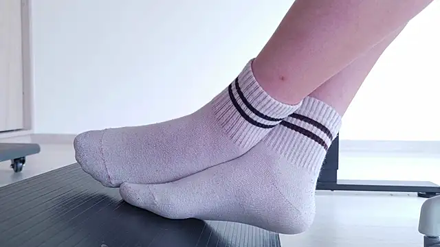 Snapshot of Feetbeth chatting on 06-15-26, 02:30 Feetbeth online show from 06-15-26, 02:30