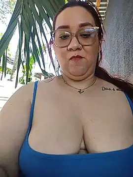 Snapshot of sharon_G chatting on 01-08-26, 05:15 sharon G online show from 01-08-26, 05:15