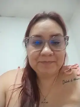 Snapshot of sharon_G chatting on 02-17-26, 11:44 sharon G online show from 02-17-26, 11:44