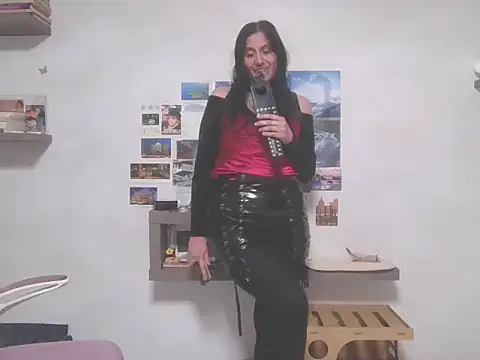 DommeVioleta online show from 02-18-26, 06:42