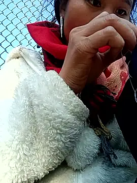 Snapshot of jikey- chatting on 01-12-26, 02:17 jikey- online show from 01-12-26, 02:17