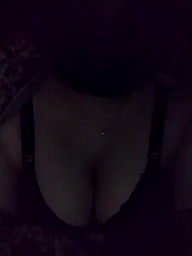 Snapshot of nosrat014 chatting on 12-18-25, 06:03 nosrat014 online show from 12-18-25, 06:03