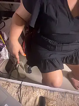 butterflyslay online show from 04-21-26, 02:56