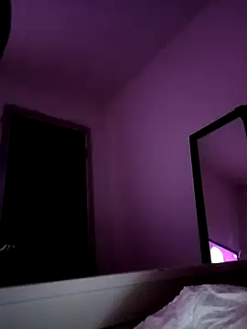 Snapshot of Olivassl22 chatting on 02-19-26, 09:55 Olivassl22 online show from 02-19-26, 09:55