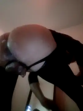 Snapshot of Olivassl22 chatting on 03-26-26, 09:31 Olivassl22 online show from 03-26-26, 09:31