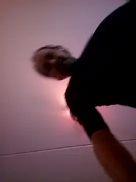 Snapshot of Olivassl22 chatting on 03-28-26, 05:01 Olivassl22 online show from 03-28-26, 05:01